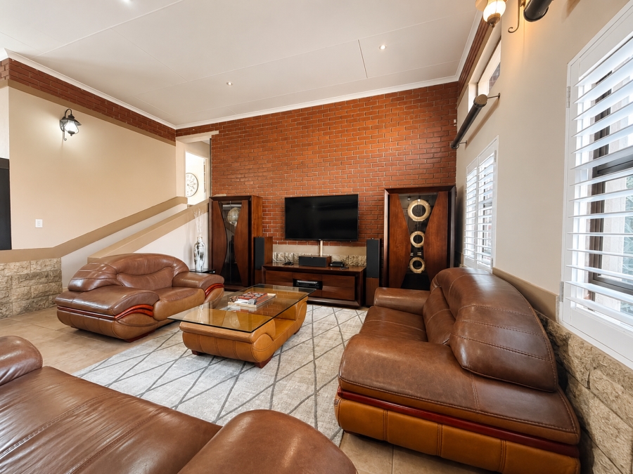 4 Bedroom Property for Sale in Boschdal North West